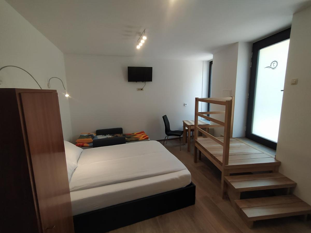 Apartmaji Maln Доленьске-Топлице Экстерьер фото