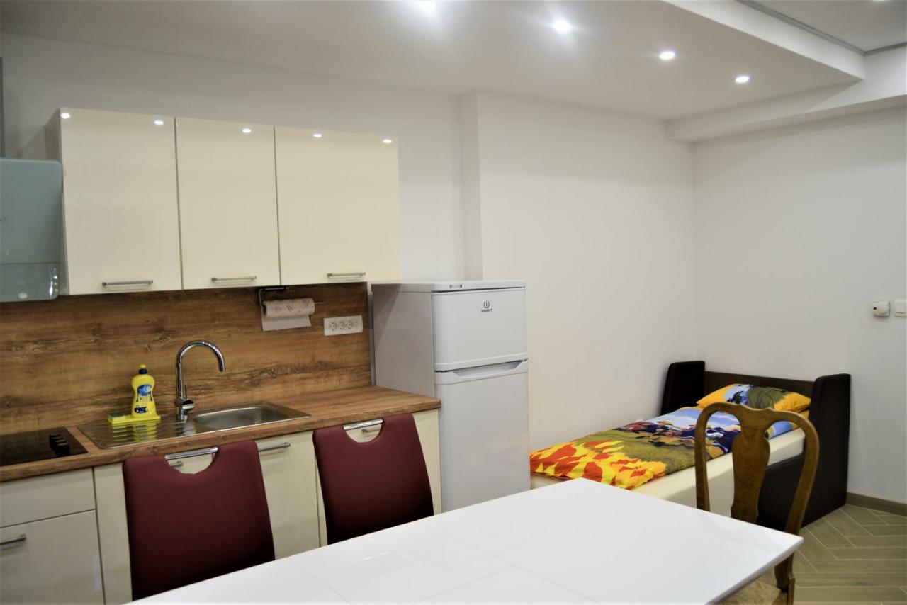 Apartmaji Maln Доленьске-Топлице Экстерьер фото